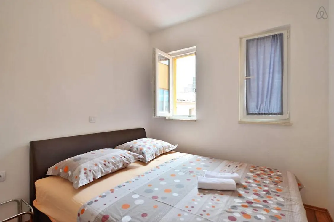 Apartment House Split
