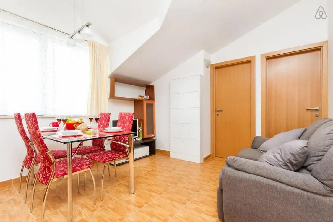 Apartment House Split